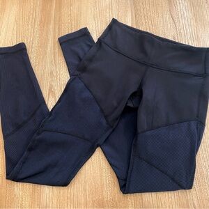 Black and Blue Lululemon Wunder Under Leggings Size 4
